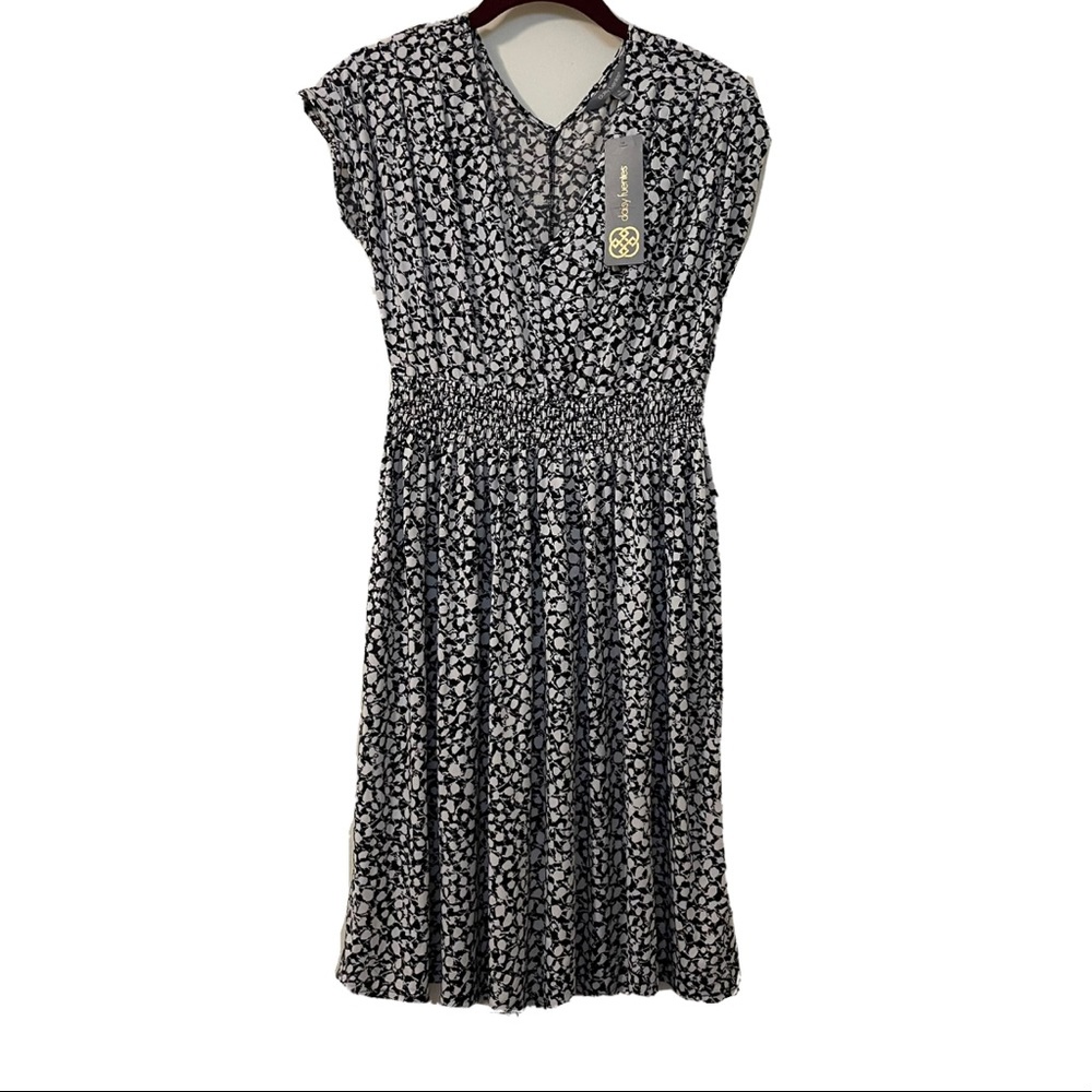 NWT Daisy Fuente Shirred Shoulder Dress Size S